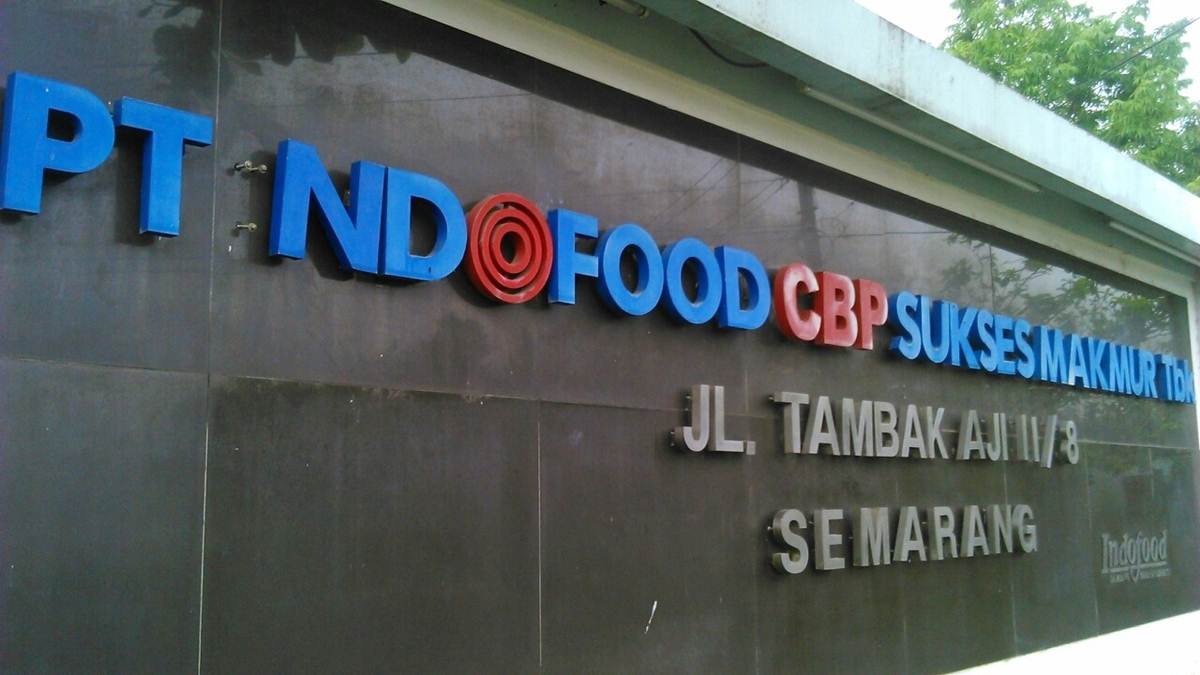 papan nama perusahaan Indofood